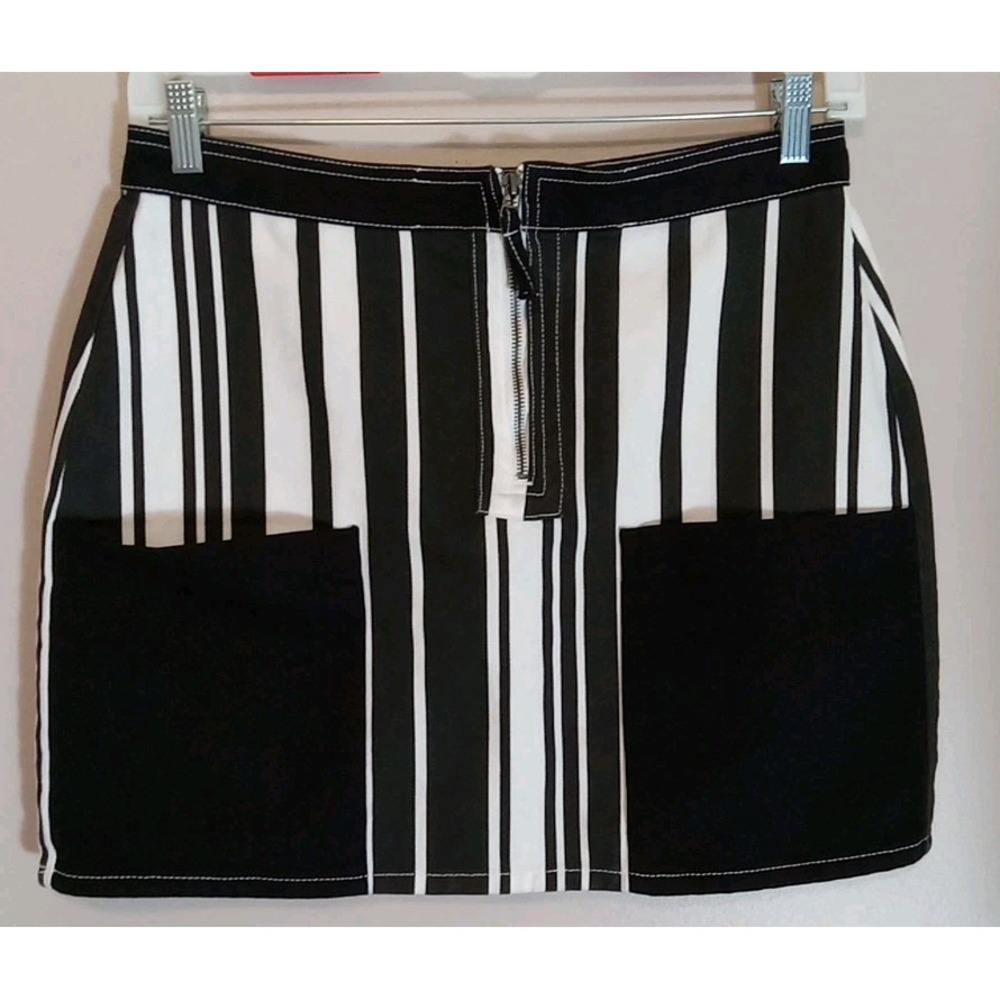 BDG urban outfitters Barcode Black White Stripe 1/2 Zip Denim Skirt Size L‎